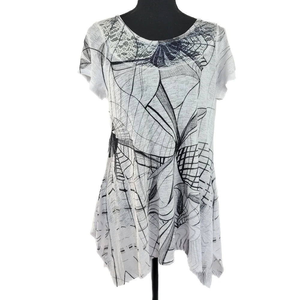 IMPULSE Sheer Knit Lace Neck Short Sleeve Shart Bite Hem White Tropical